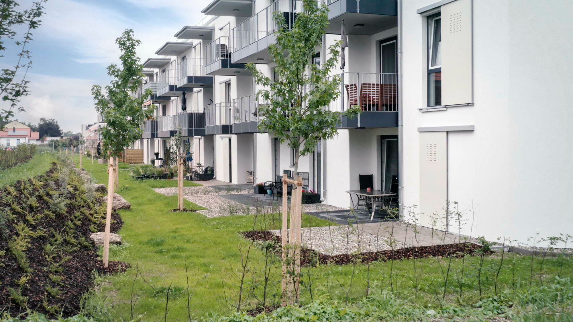 Die Burghauser Wohnbau GmbH (BuWoG) möchte gutes und günstiges Wohnen ermöglichen, weswegen das Thema Nachhaltigkeit eine wichtige Rolle spielt.