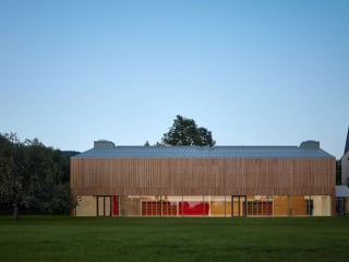 Schulsporthalle in Nový Hrozenkov