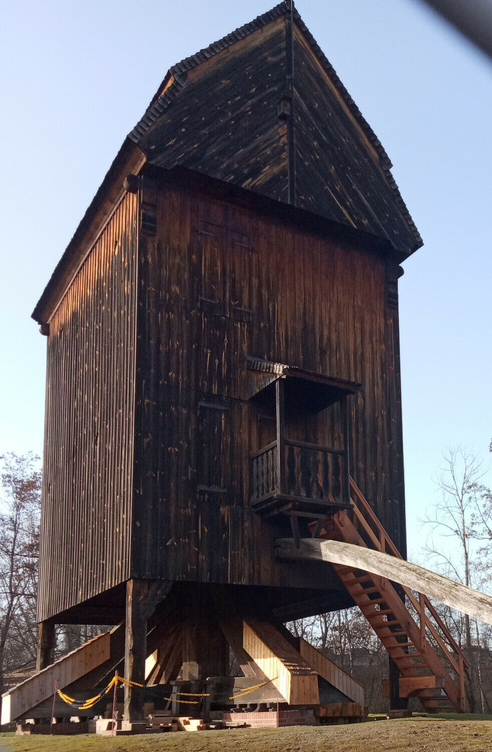 Historische Mühle mit Mansarddach