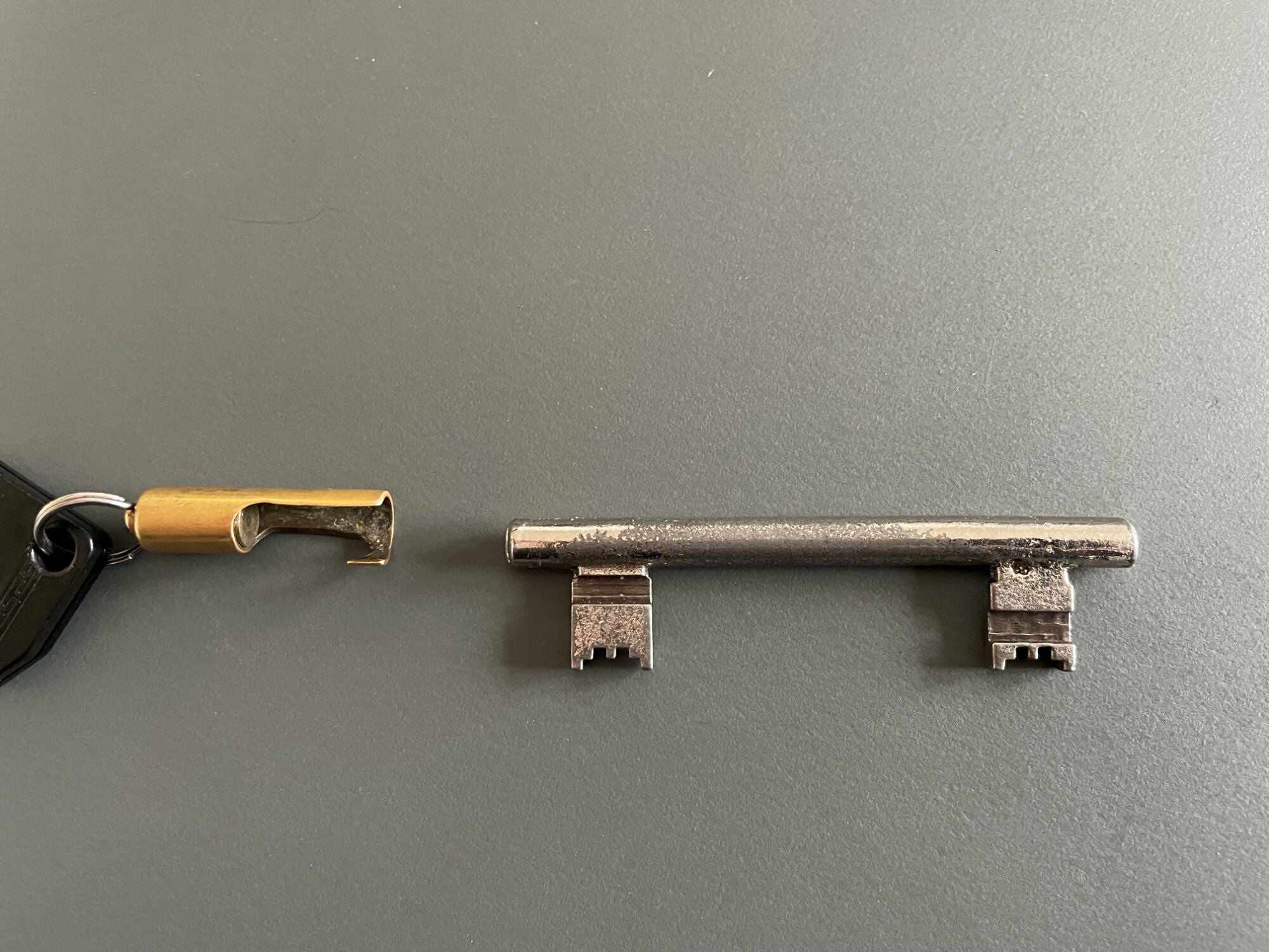Durchsteckschlüssel mit Halterung