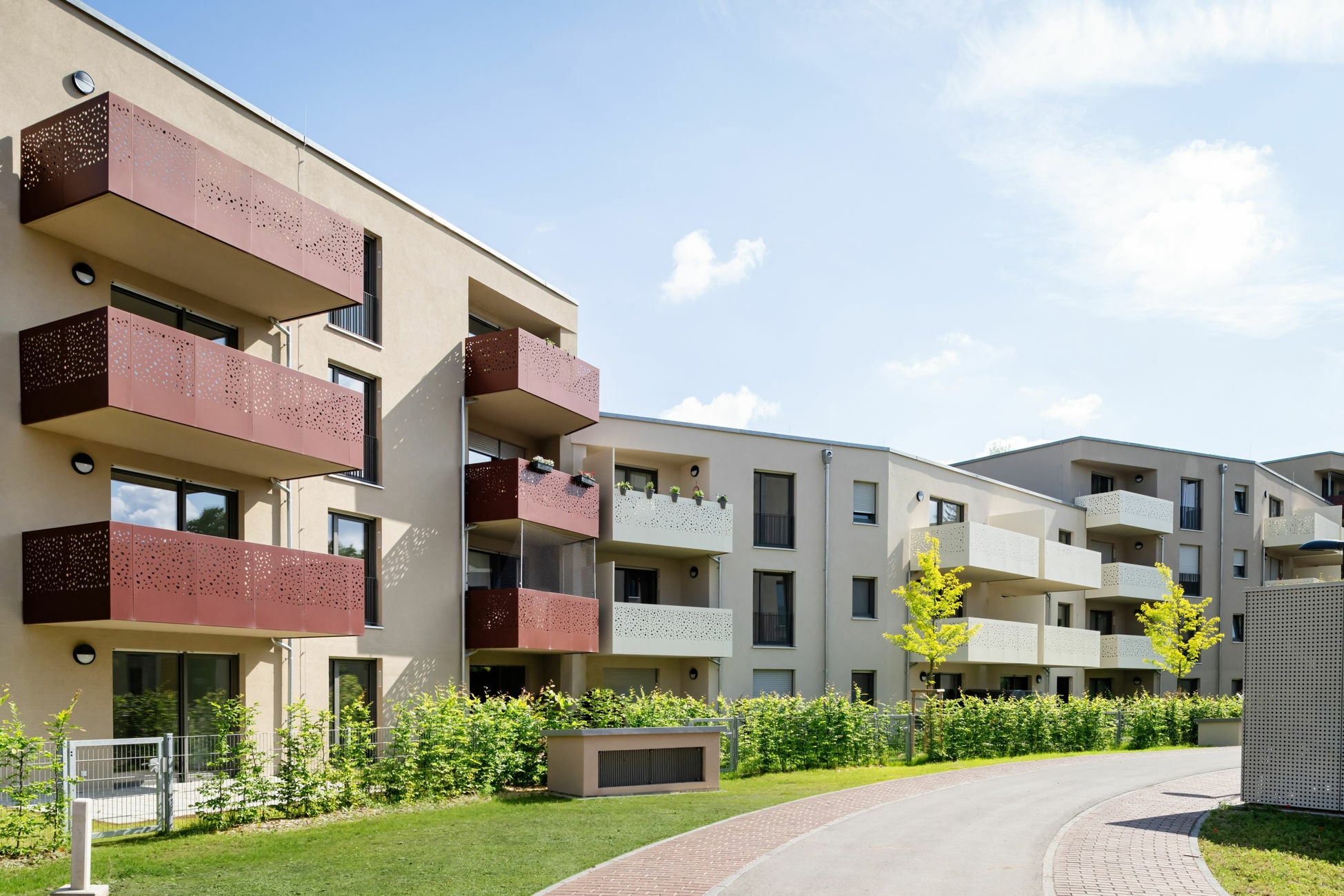 Die Bauk&ouml;rper unterscheiden sich nicht nur in ihrer Kubatur sondern auch in ihrer Geschossigkeit. 