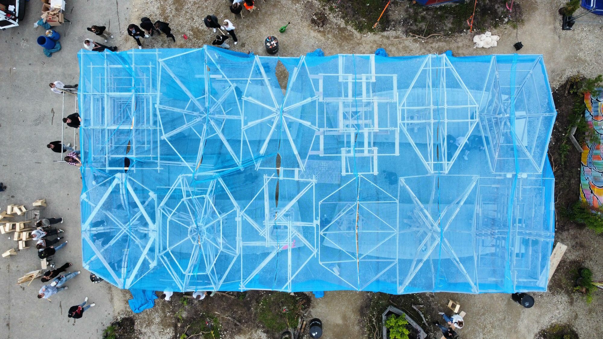 Das Projekt ist das Ergebnis des Lehrmoduls für Baukonstruktion und Nachhaltigkeit an der Fakultät für Architektur und Stadtplanung der Universität Stuttgart. 