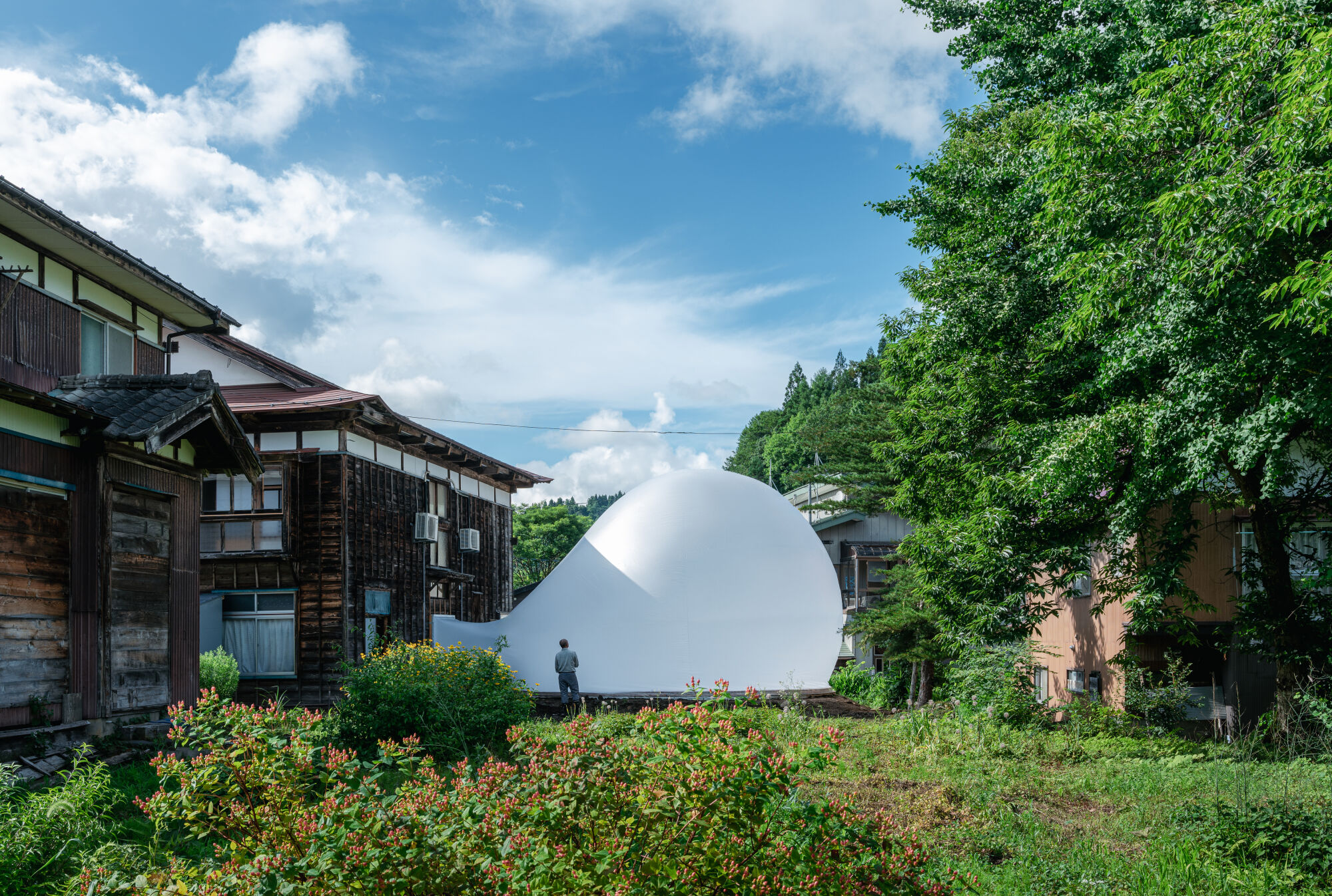 Die Arbeit soll zur Auseinandersetzung mit historischen Landschaftsbildern Japans anregen.