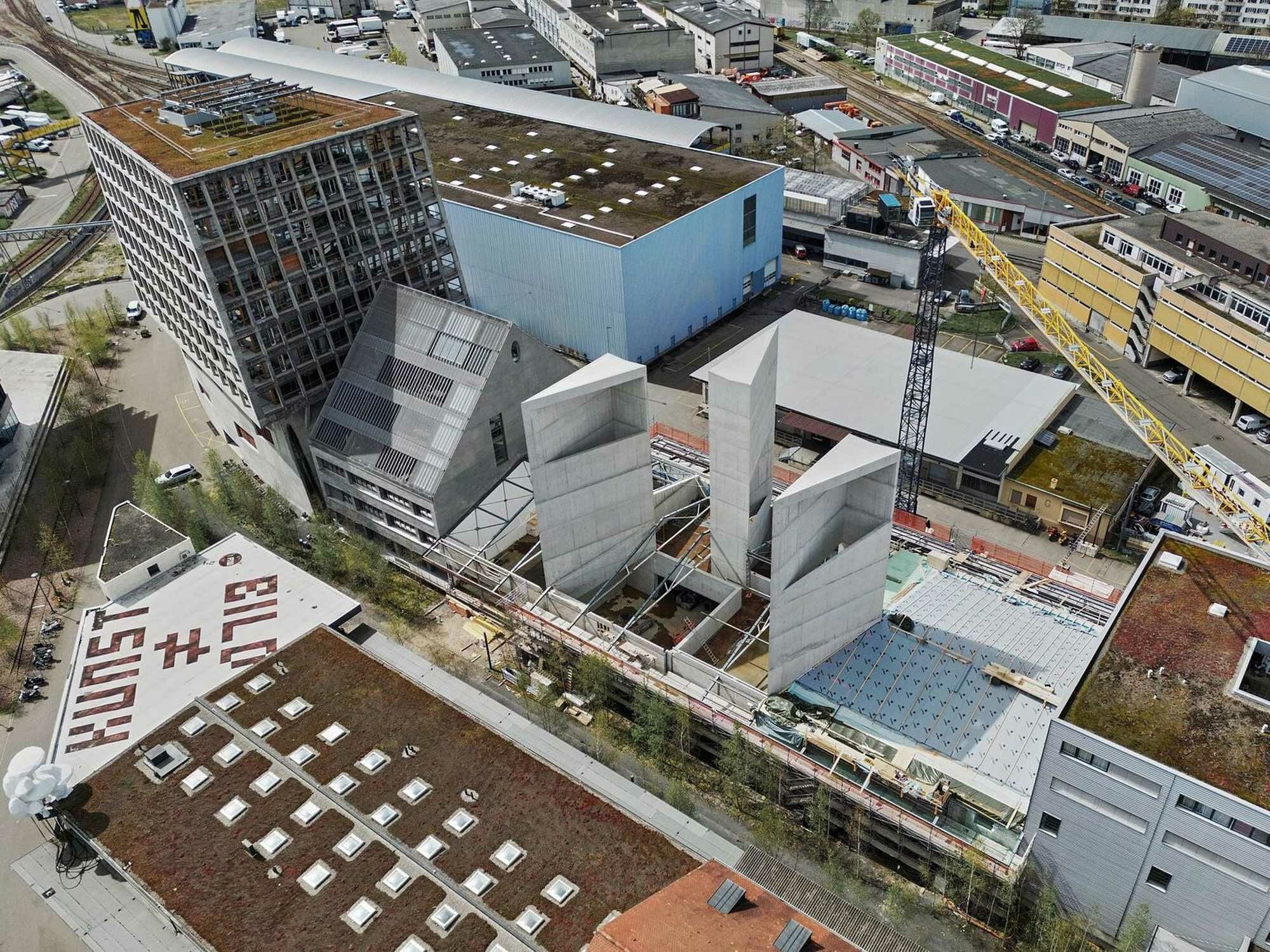 Das Dreispitz-Areal wandelt sich zu einem Quartier mit Wohnungen, Ausbildungsstätten und Kunsteinrichtungen.