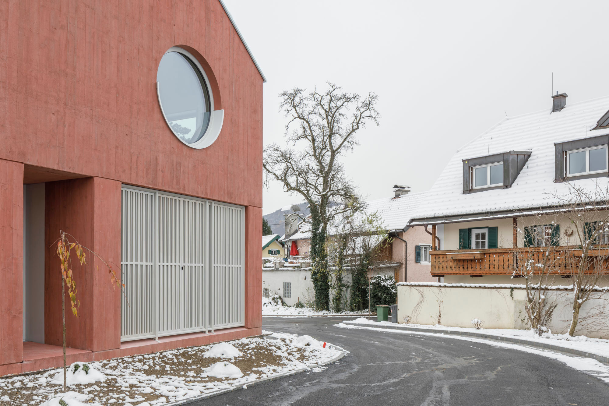 Die Privatklink im Salzburger Umland wurde von Steiner Architecture geplant. 