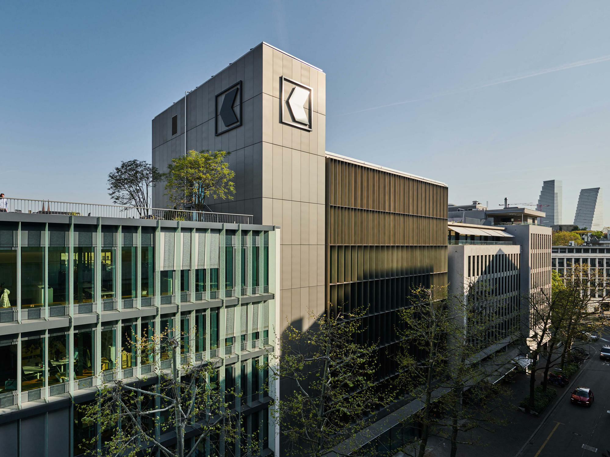 Das Bürohaus der Basler Kantonalbank am Brunngässlein wurde nach Plänen von Mint Architecture saniert.