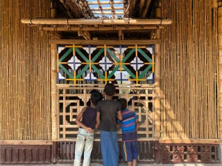 Das Rohingya Cultural Memory Centre ist ein Gedenkzentrum, in dem die Praktiken und Traditionen der aus Myanmar vertriebenen Rohingya präserviert wurden.