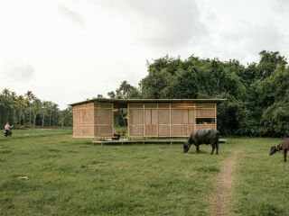Im indischen Kollam steht der von NO Architects Designers and Social Artists entwickelte Worker's Pavilion.