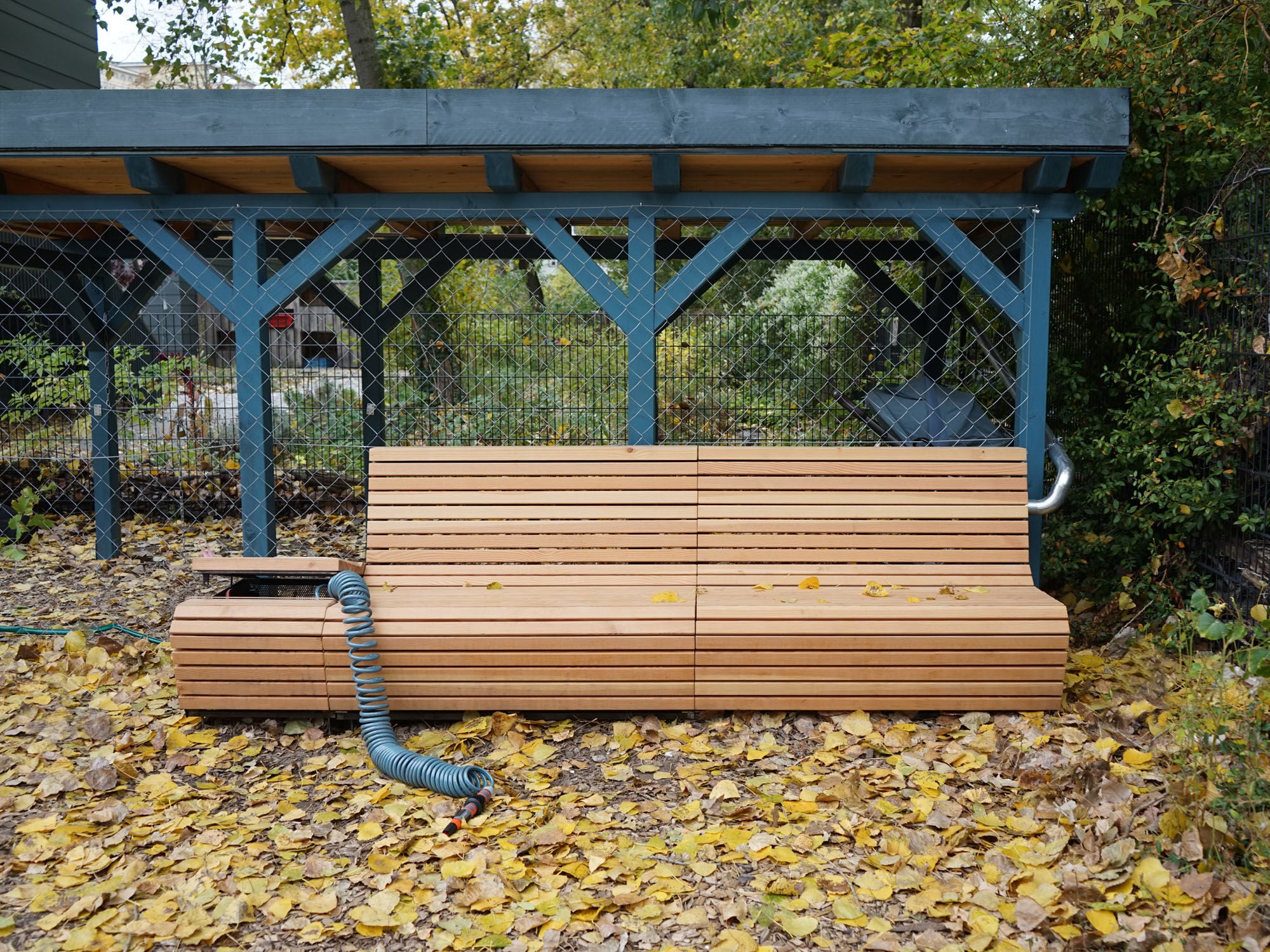 Jede Bank hat Patinnen, die Zugang zum Wassertank haben.