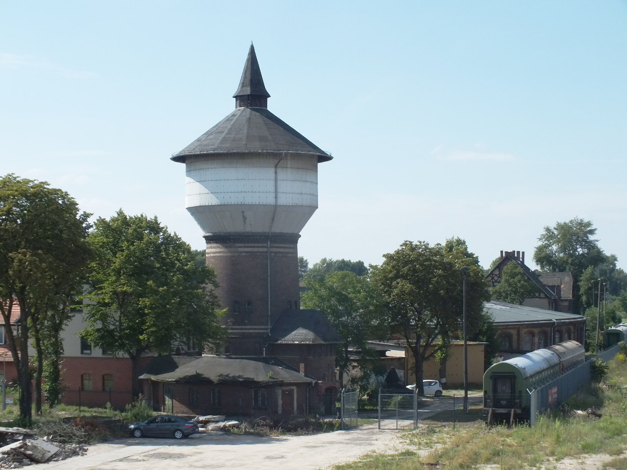 Der Wasserturm im August 2017 vor der Sanierung