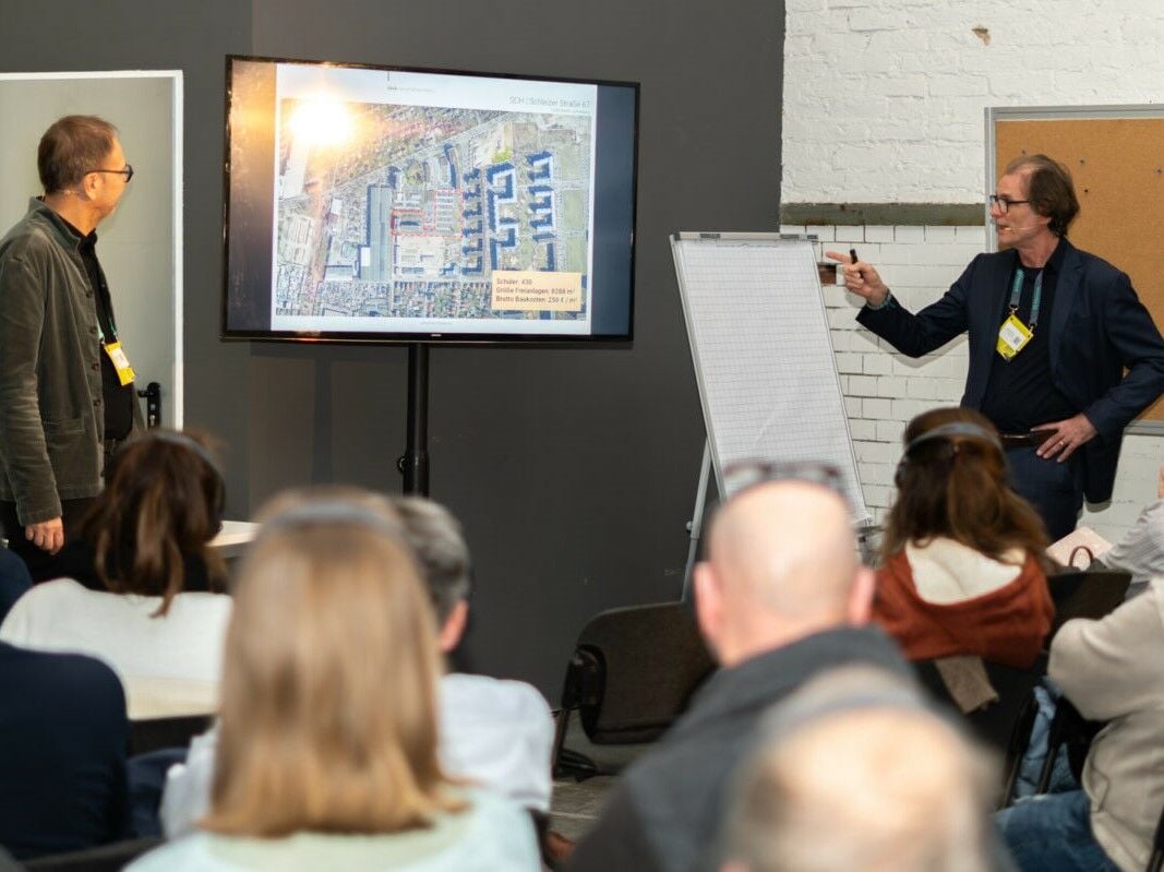  Michael Glück (Glück Landschaftsarchitektur) und Andreas Voigt (Godelmann) auf dem Heinze Klimafestival 2024.