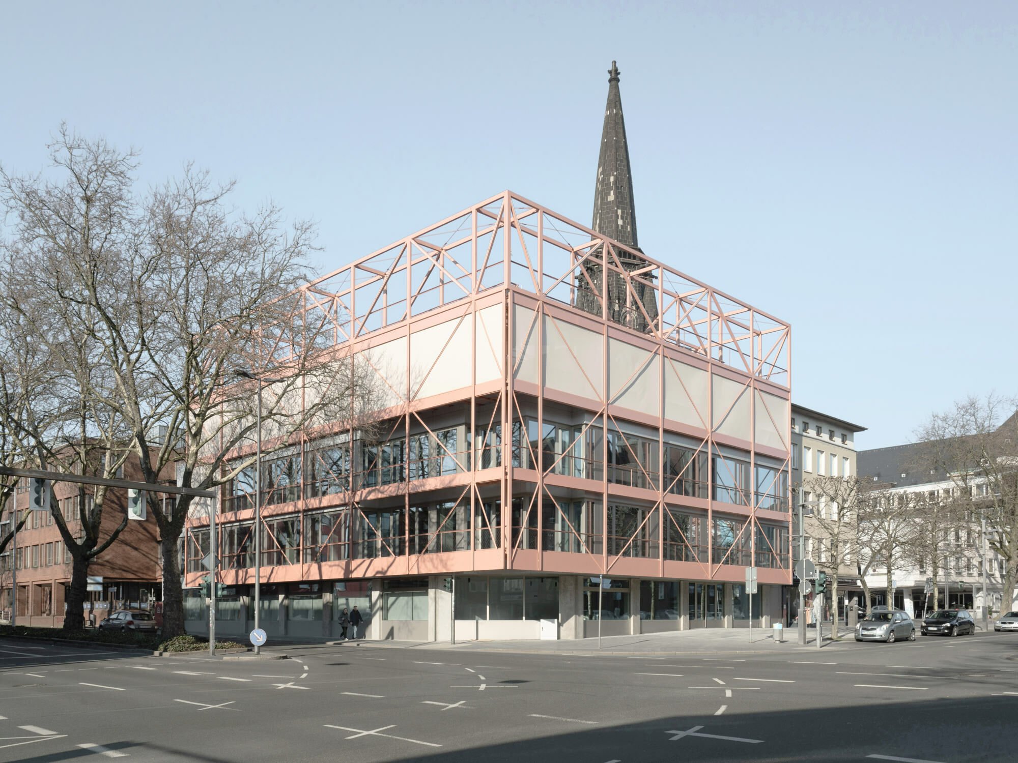 In Bochum wurde ein früheres Möbelhaus nach Plänen von Marcus Wagner Architektur umgebaut 