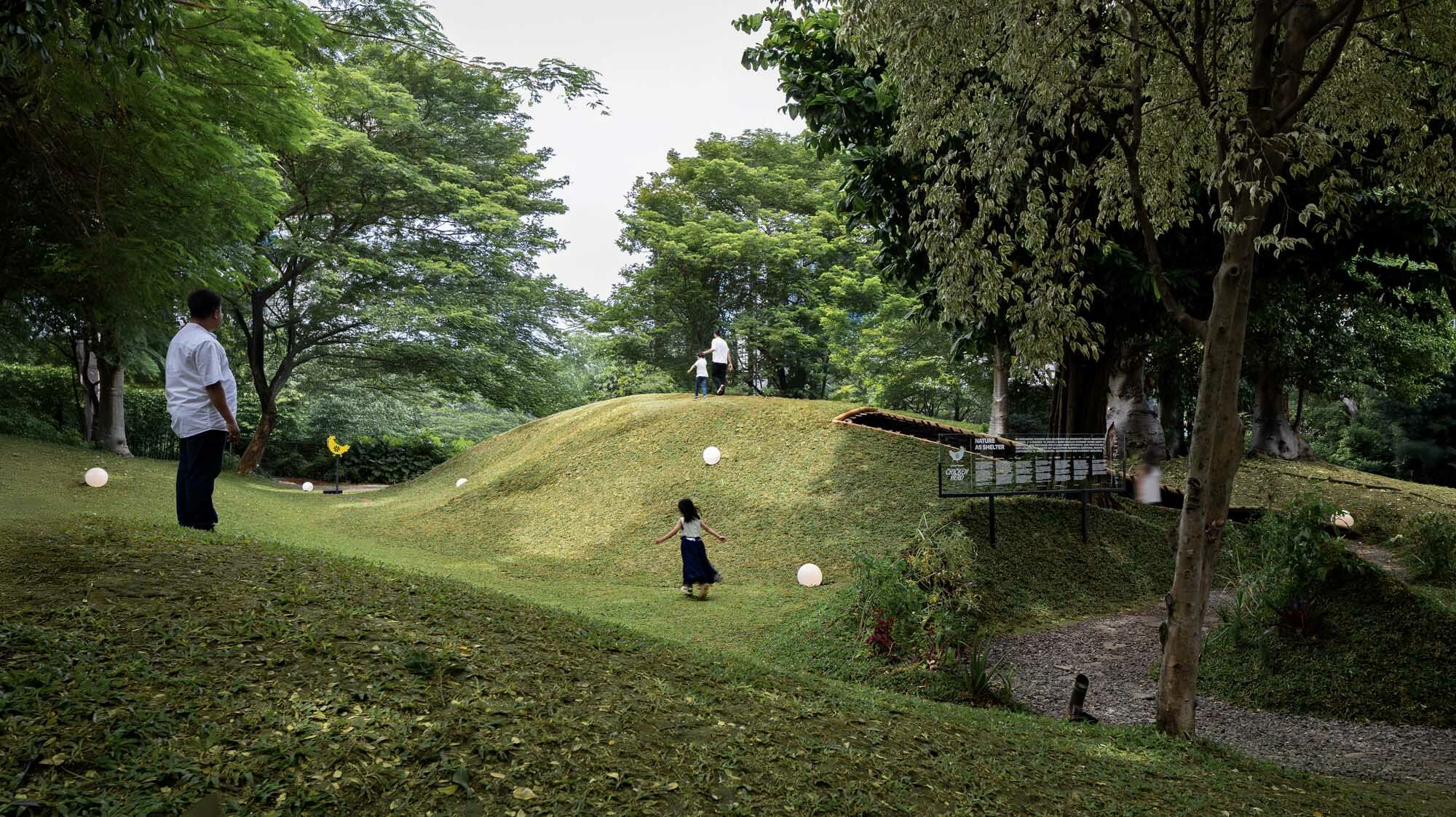 Der Prototyp fügte sich für vier Wochen in die hügelige Landschaft des privaten Parks ein. 