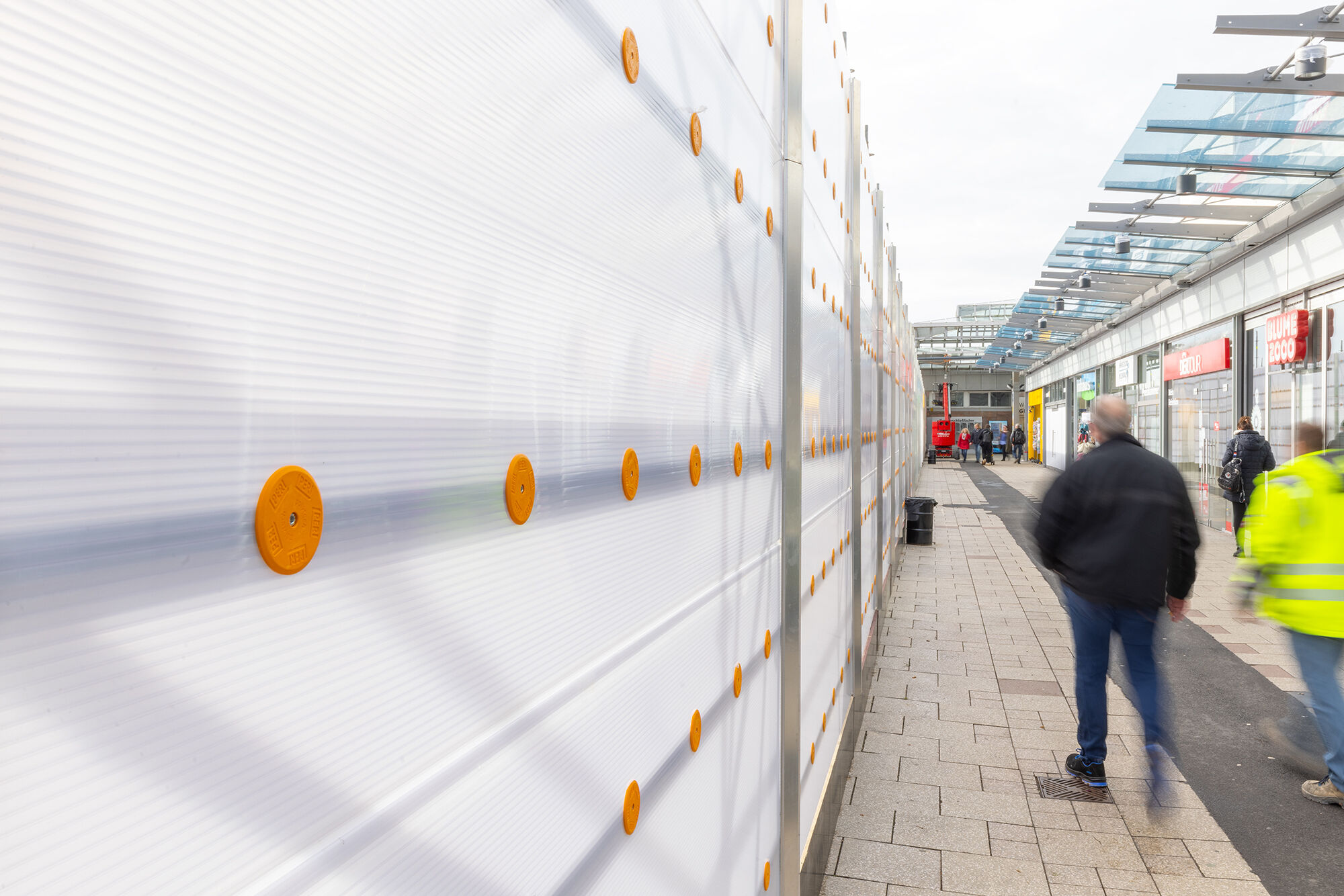 Das Einhausungssystem Peri Up Cladding erhöht Komfort, Sicherheit und Effizienz auf dem Gerüst.