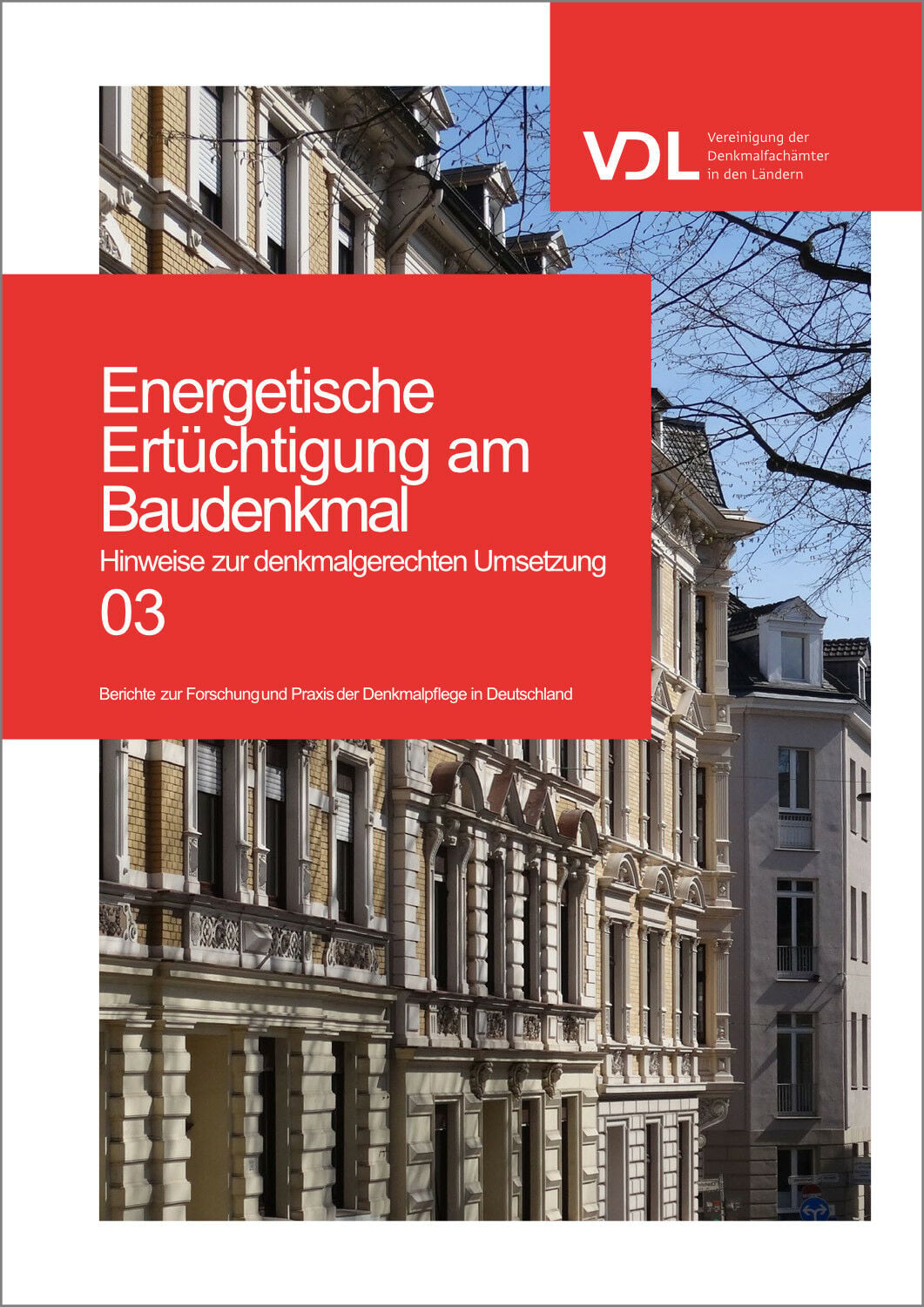 Das 50-seitige Arbeitsheft Publikation versammelt Strategien im Umgang mit geschützter Architektur. 