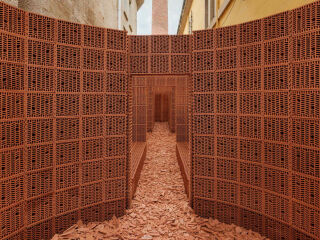 Die Nominierungen und preisgekrönte Gebäude des Brick Awards werden in einem Architekturbuch präsentiert.