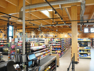 Am 8. Mai 2025 wurde die neue Edeka-Filiale Popko in der Neudammstraße 111 in Braunschweig-Lamme eröffnet.