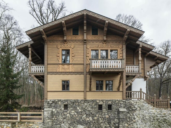Bis 2023 wurde das Schweizer Haus in Klein Glienicke restauriert, unter Leitung von Linie Creutzfeldt Architekten.