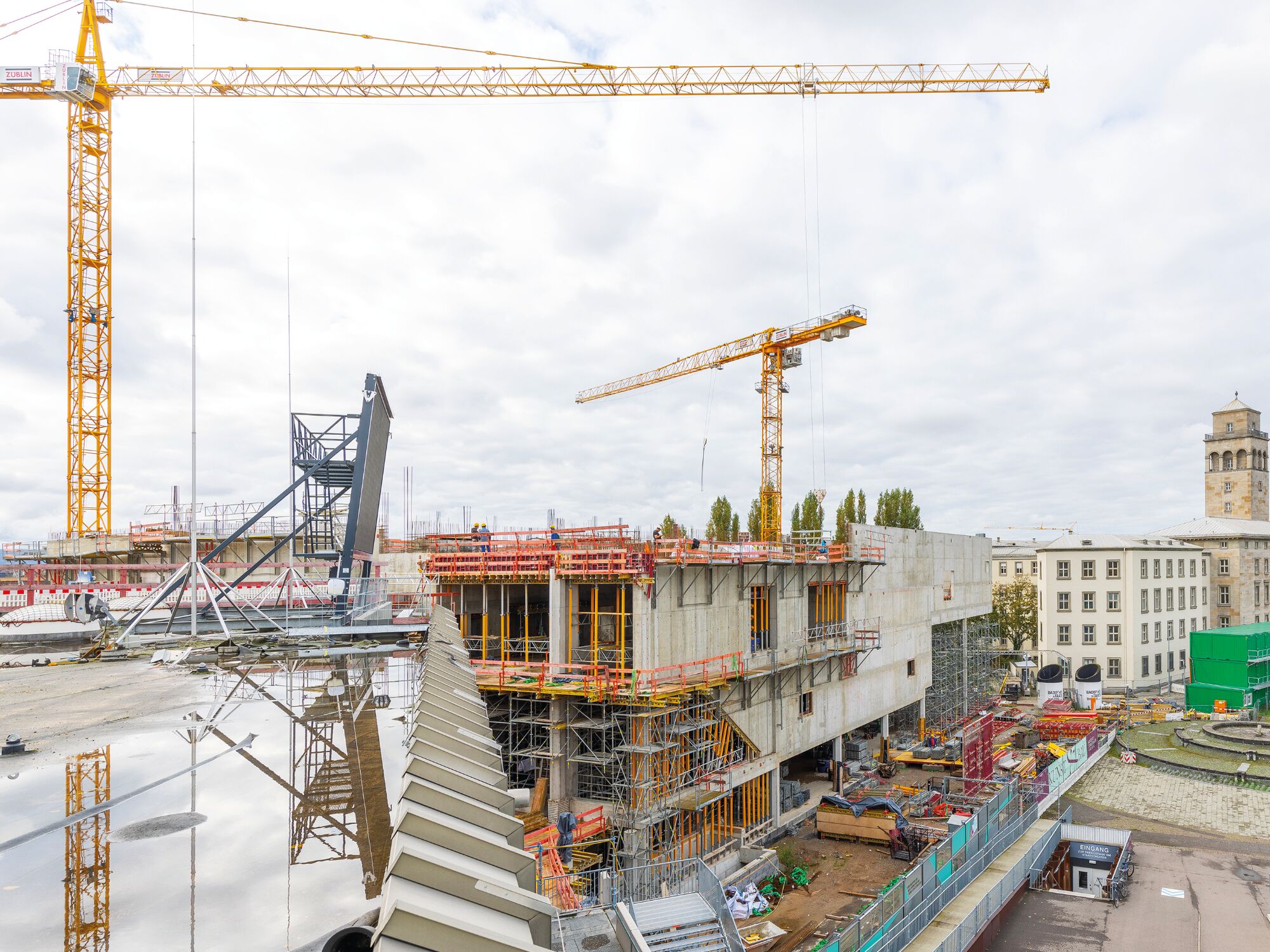 Auf Einfdelungs Und Ausfdelungsstreifen