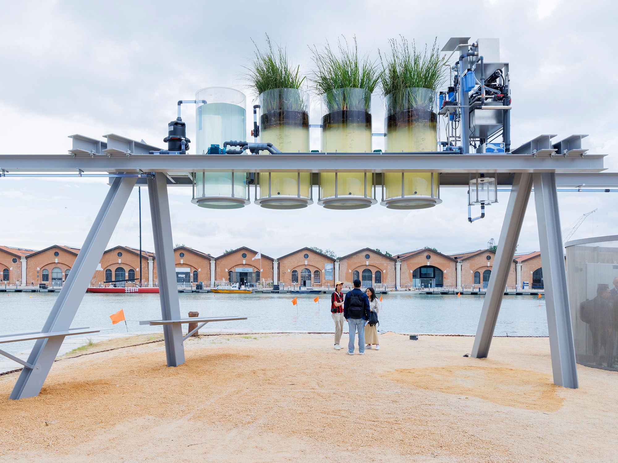 Espresso-Bar und Wasserlabor: Das Canal Cafe auf der 19. Architekturbiennale