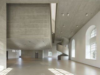 Das Archiv der Avantgarden in Dresden beherbergt seit 2023 eine vormals private Kunst- und Designsammlung. Den Umbau des barocken Bestands übernahmen Nieto Sobejano Arquitectos.