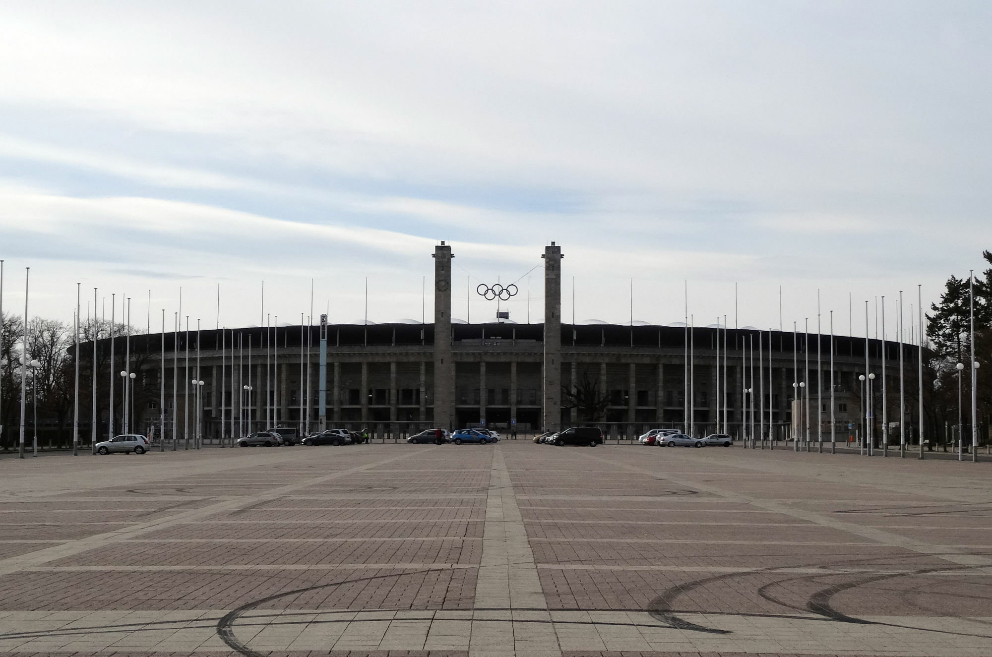 Olympiastadio Berlin, errichtet 1936 nach Plänen von Werner March, umgebaut 2004 nach Plänen von gmp Gerkan, Marg und Partner