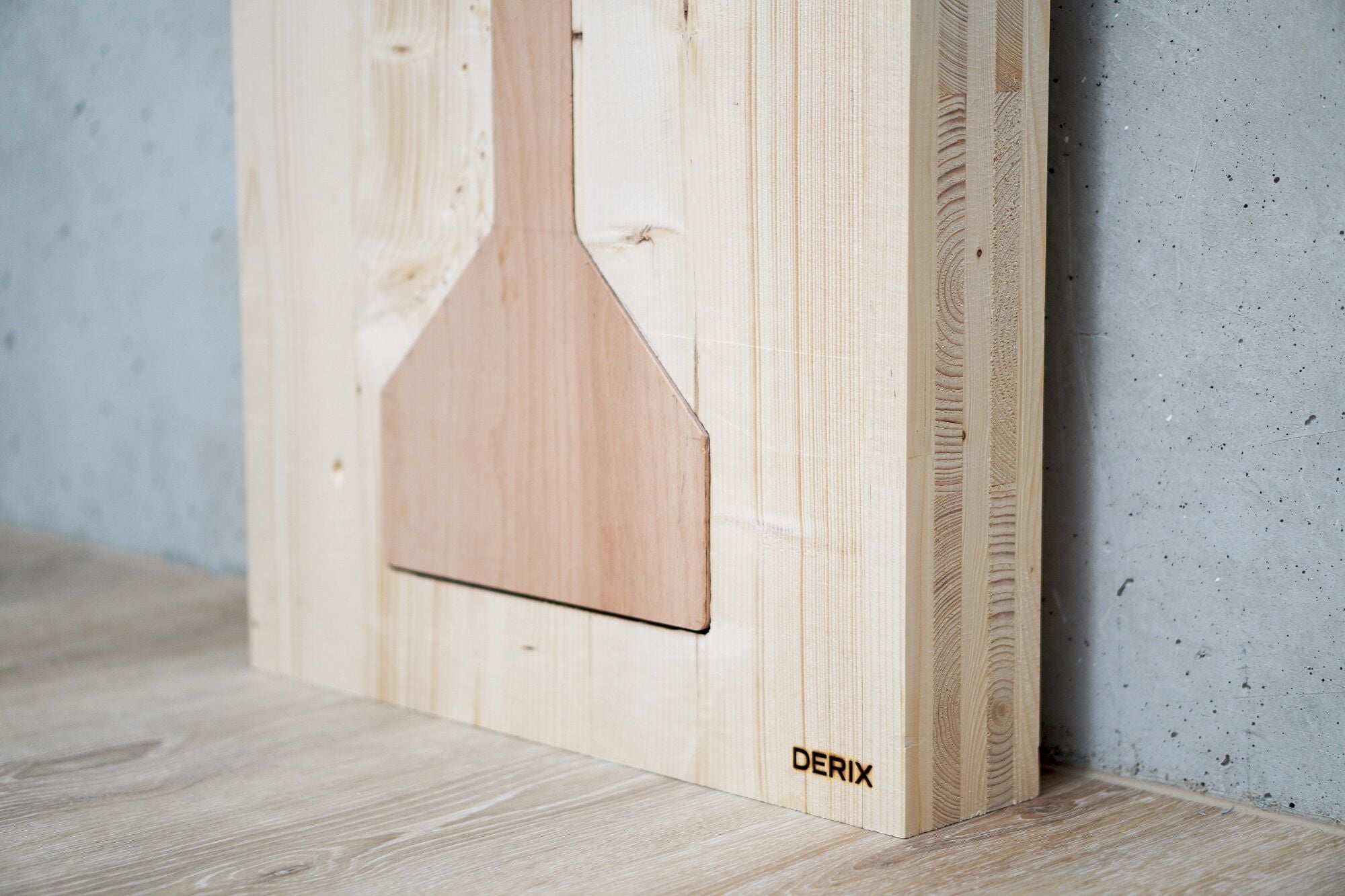 Modulare, lösbare Holz-Holz-Verbindungen wie verzapfte Knoten oder innovative Stecksysteme vereinfachen den Rückbau und die Wiederverwendung von Bauteilen.