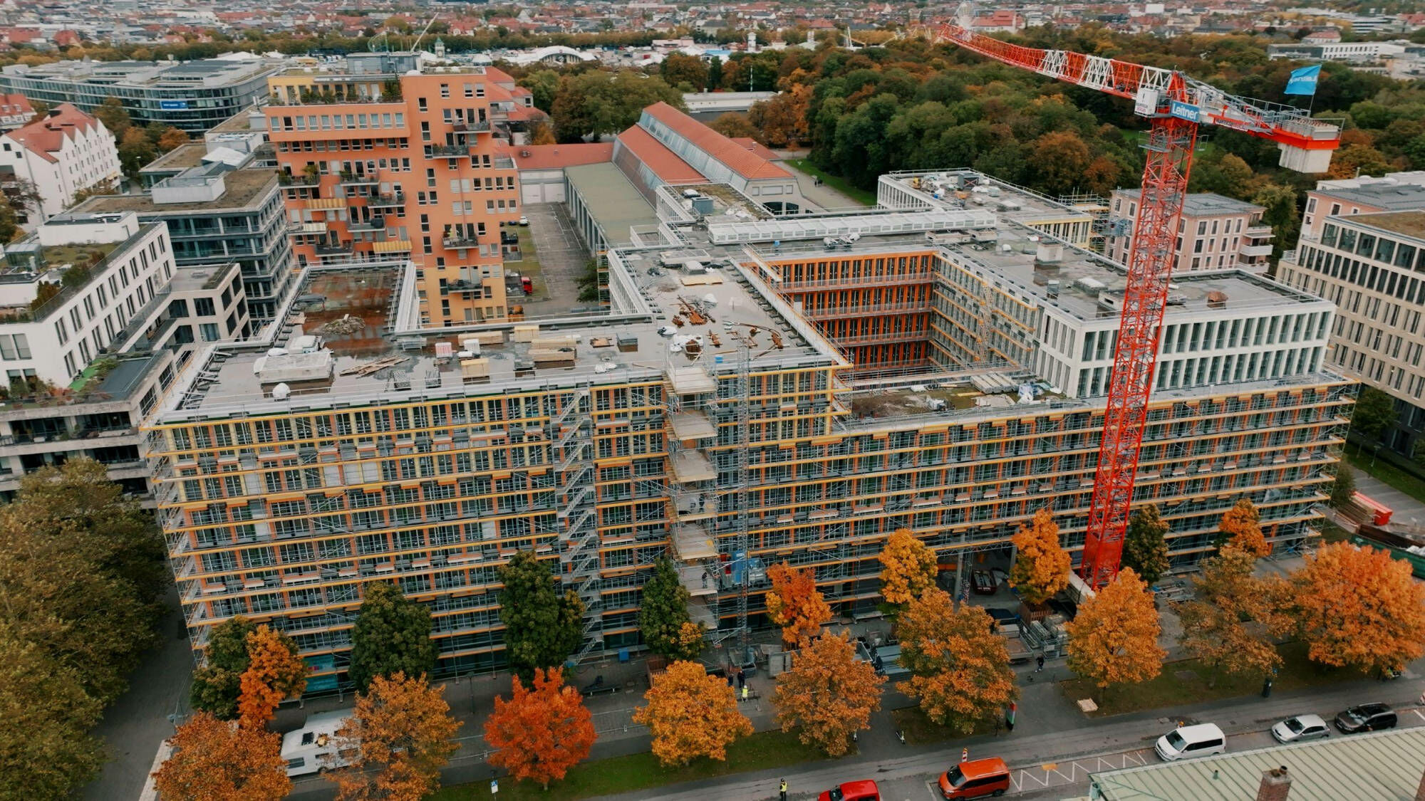 Ein Beispiel für kreislauffähiges Sanieren ist das Bürogebäude „New Ganghofer“ im Münchener Westend.