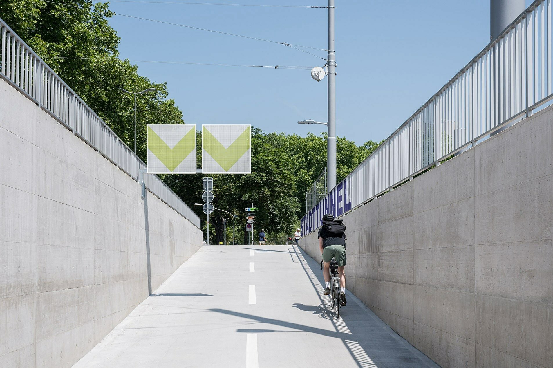 Auffahrt aus dem Tunnel ins Tageslicht