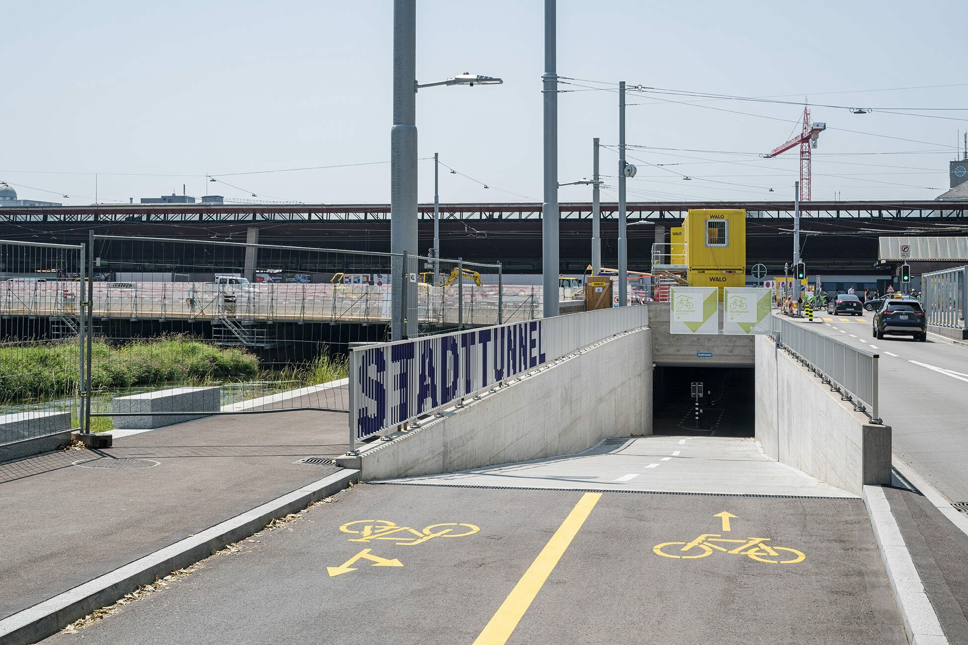 Die Tunneleinfahrt am Sihlquai, nördlich des Hauptbahnhofs