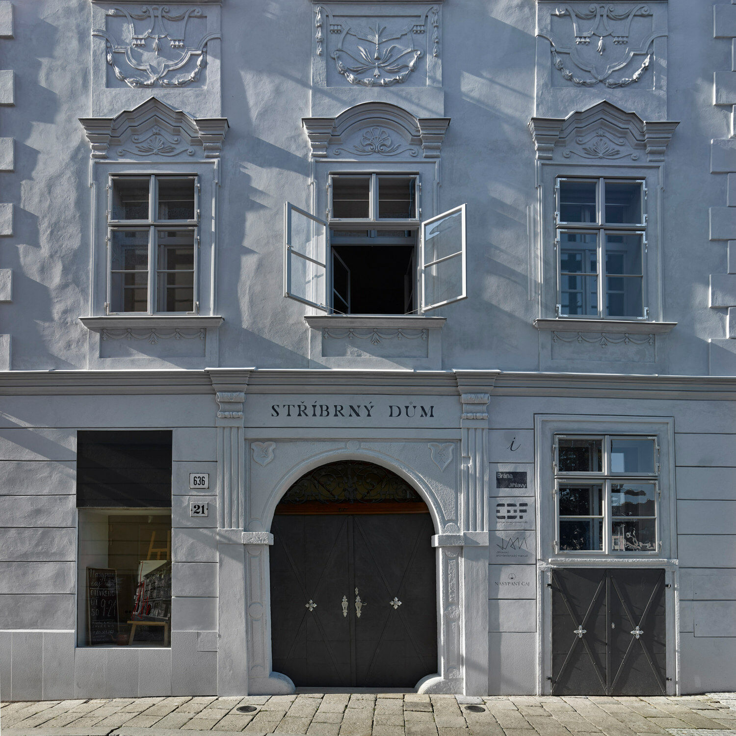 Heute beherbergt das Gebäude ein Kulturzentrum mit Teestube, Touristen-Information und Ausstellungs- und Konzertflächen.