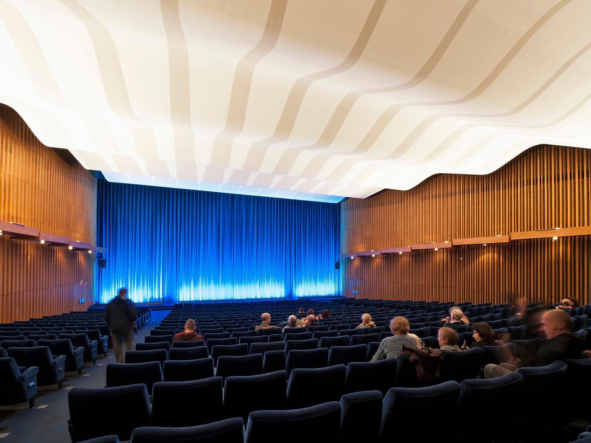 Zwischen Mai 2024 und Frühling 2026 wird das Kino International in Berlin generalsaniert.