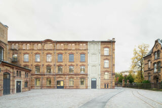 Krekeler Architekten realisierten das Museum für Textil- und Industriegeschichte in Forst (Lausitz) als denkmalgerechte Sanierung und Erweiterung eines historischen Tuchfabrikensembles aus dem späten 19. Jahrhundert.