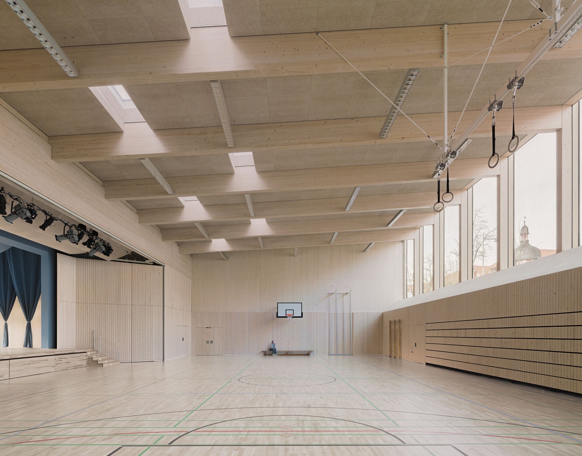 Die Mehrzweckhalle dient dem Schulsport und als Veranstaltungsort.