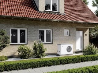 Vor einem Heizungstausch im Bestand stellt sich immer die Frage, ob das Gebäude zuvor energetisch saniert werden sollte.