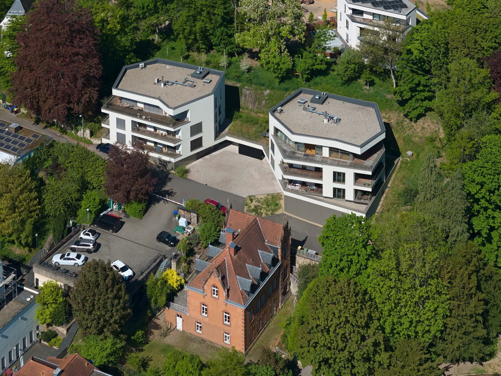 Jahrzehntelang hatten die Erben des Stahlmagnaten Carl Röchling versucht, für das Saarbrückener Grundstück am Triller, auf dem einst auch die im Zweiten Weltkrieg zerstörte Familienvilla stand, eine Folgenutzung zu finden. 