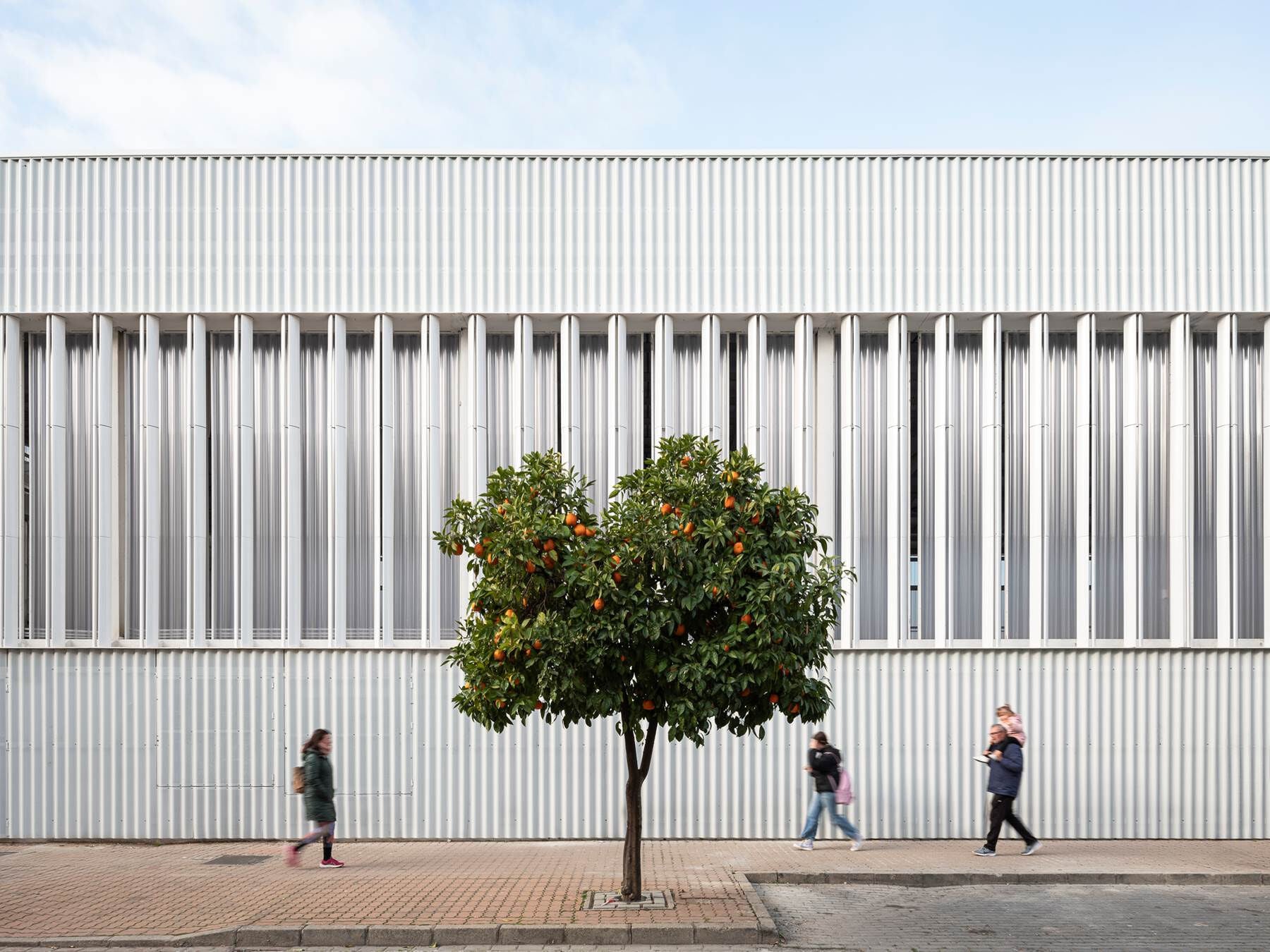 Lobende Erwähnung in der Kategorie Architektur: „Pabellón Ferrobús“ in Palma del Río von EOVASTUDIO
