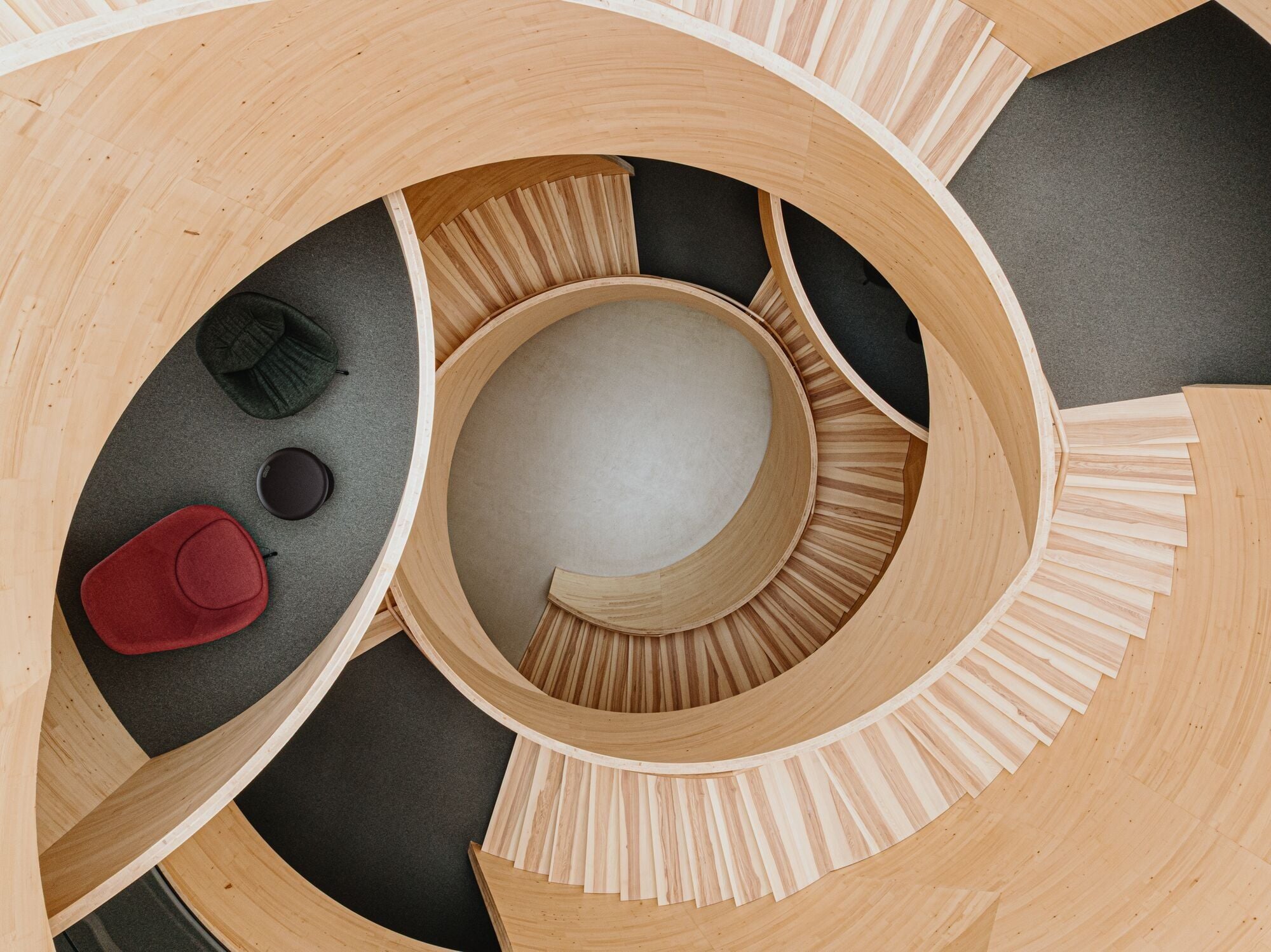 Das Stammhaus ist Hauptsitz des Holzbauunternehmens Blumer Lehmann.