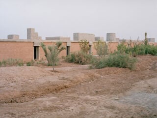 Das Ferienhaus Dar El Farina stammt aus der Feder von Leopold Banchini Architects.