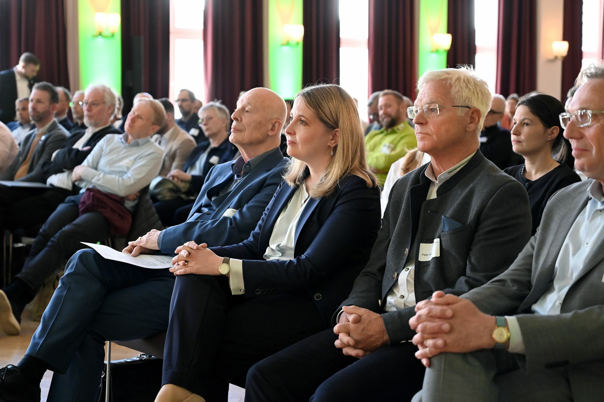 Das Bauen mit Holz als Wirtschaftsfaktor für den Klimaschutz stand im Fokus der Veranstaltung im Berliner Auditorium Friedrichstraße. 