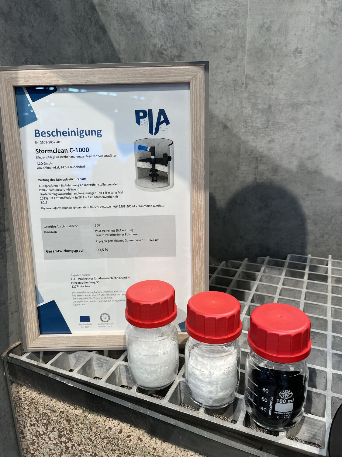 PIA-Prüfzeugnis und Prüfstoffe: PS & PE Pellets (0,4 - 5 mm), Fasern verschiedener Polymere und Kryogen gemahlenes Gummipulver (0 - 425 µm)