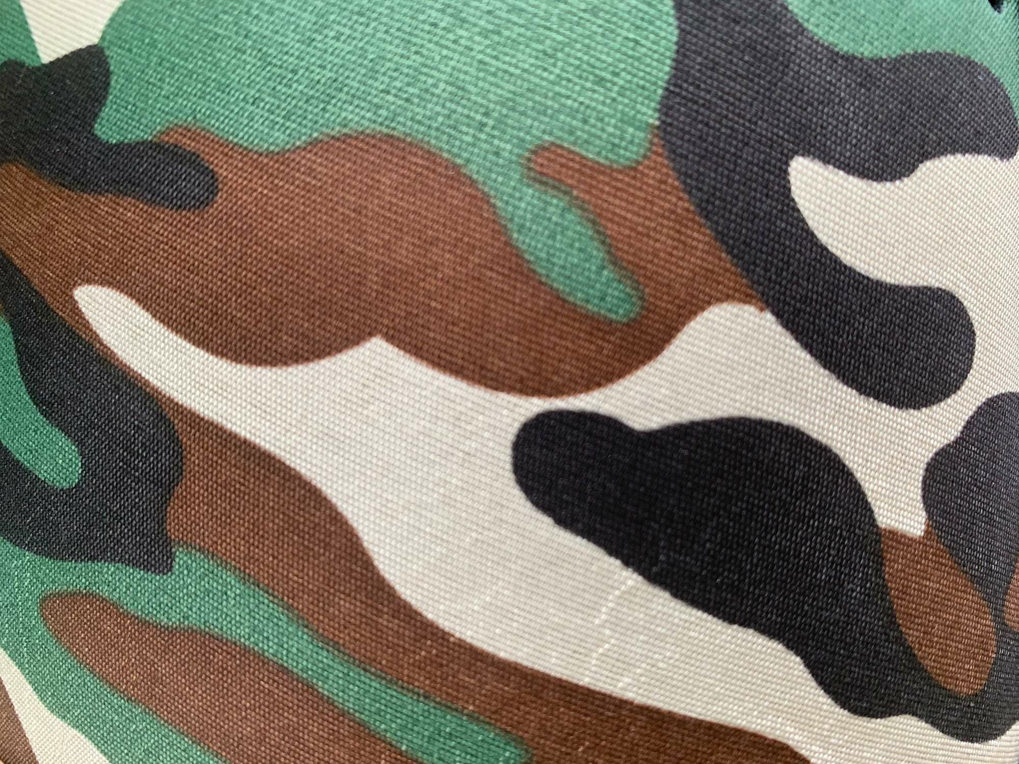 Vor diesem Hintergrund überrascht es kaum, dass das Militär das Prinzip der Camouflage adaptierte. 