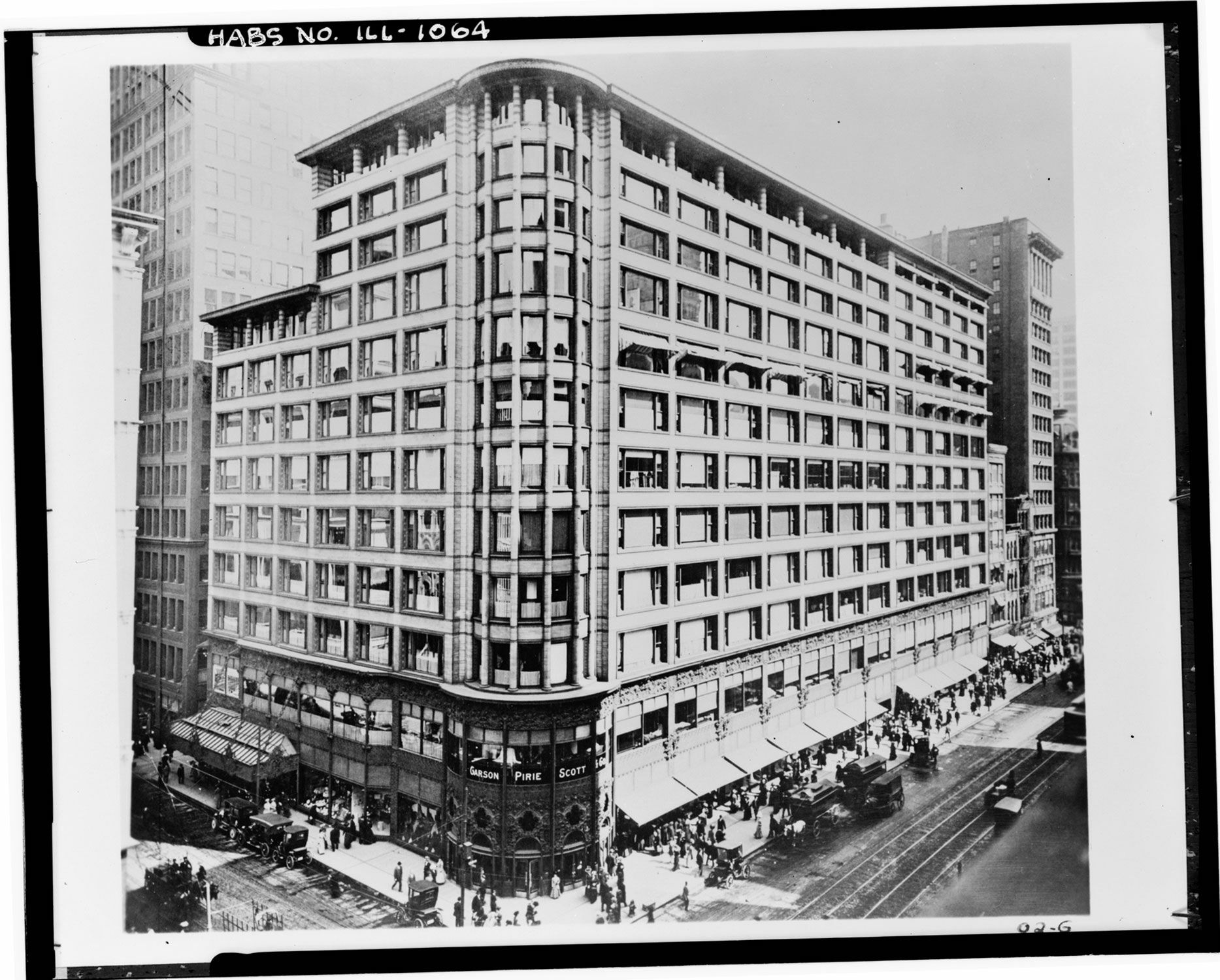 Sullivan untersuchte die grundlegenden Prinzipien, Zusammenhänge und Widersprüche dieses neuen Gebäudetyps. Im Bild: Schlesinger & Mayer Department Store (Carson, Pirie, Scott & Company), 1899-1904, Chicago, IL