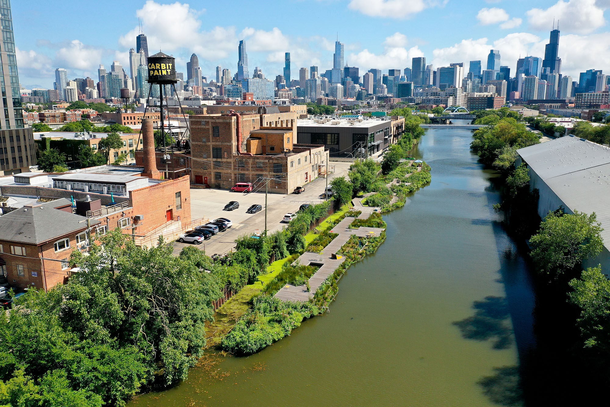 Blick auf den Park, im Hintergrund die Innenstadt von Chicago, der sogenannte Loop