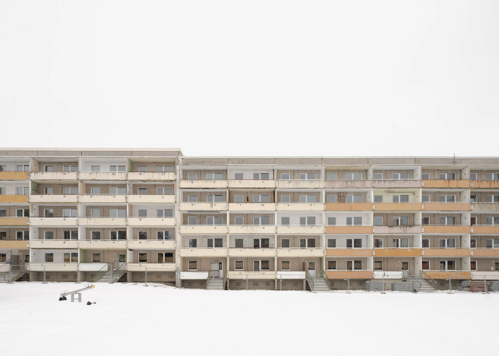 An dem Projekt arbeiten die Architekturbüros undjurekbrüggen, AFEA (Association for Ecological Architecture), AADA (Atelier for Architecture, Design and Atmosphere), das Statikbüro EiSat und die Wohnungsbau-Genossenschaft Altmark WBGA.