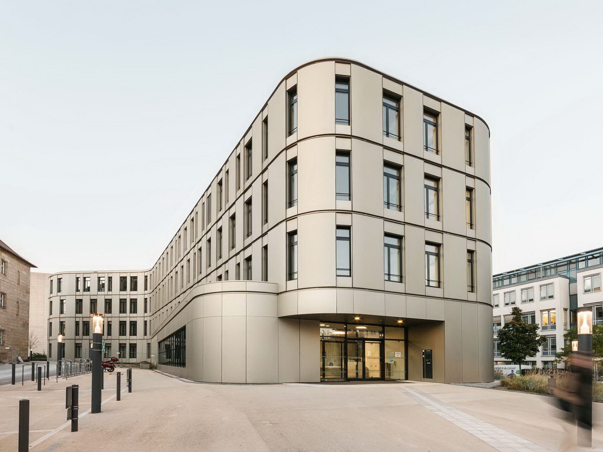 Das Zentrum Bayern Familie und Soziales (ZBFS) in Nürnberg ist die zentrale Anlaufstelle für soziale Leistungen in Mittelfranken.
