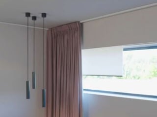 In Folge 15 von „Ehrlich gefragt, ehrlich gesagt“ geht es um die elektrische Vorhangschiene Silenzio II.