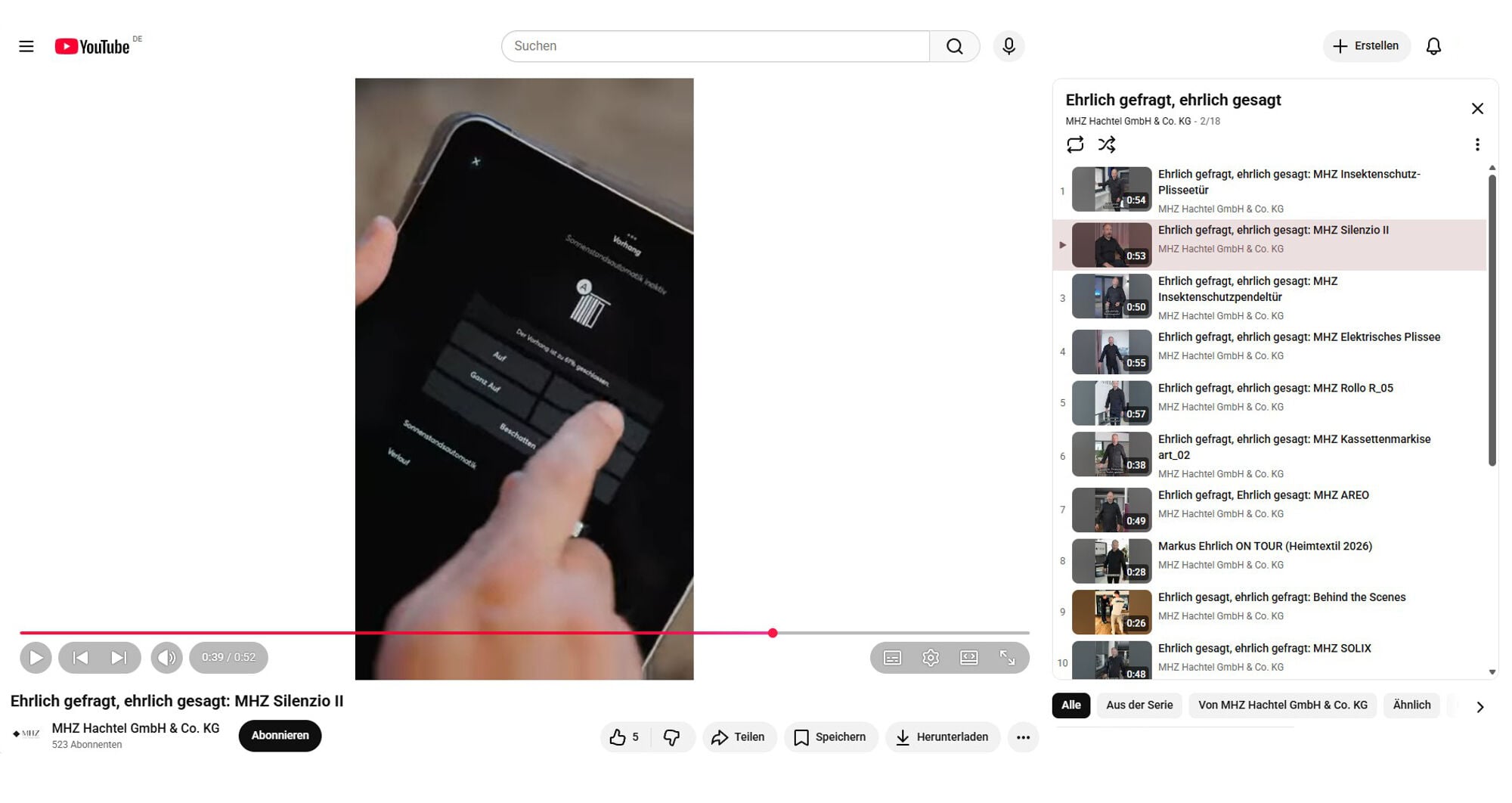 Nicht nur per Tablet, sondern auch per Raumsensor werden die Vorhänge gesteuert.