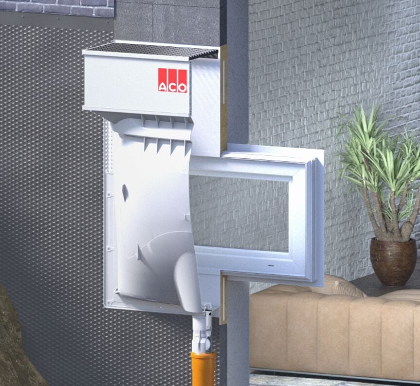 Die Lichtschächte, gedämmten Montageplatten und Fenster der Produktreihe Therm machen Öffnungen im Untergeschoss widerstandsfähig gegen Druck- und Hochwasser.