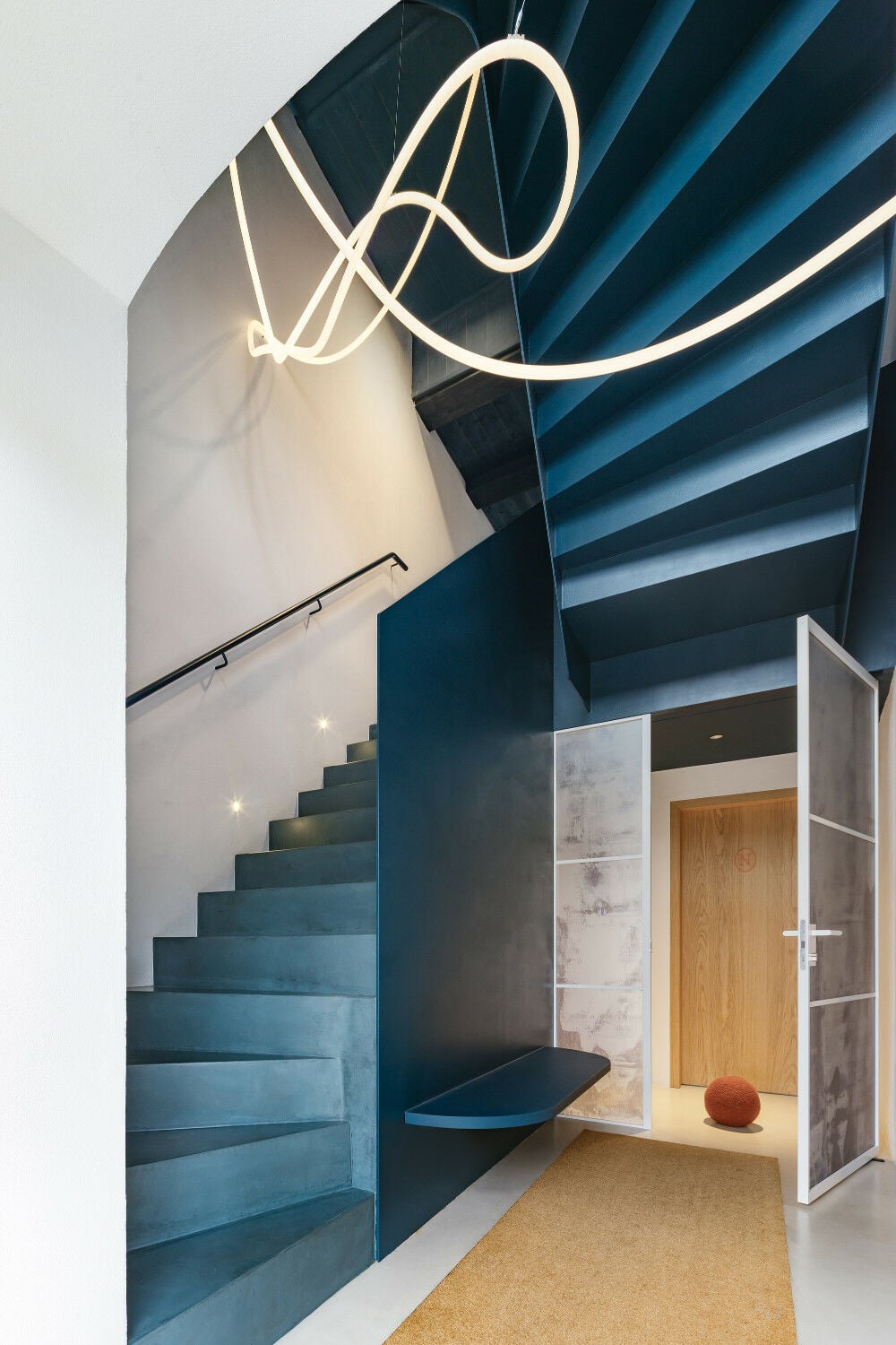 Schwierigster Punkt: die Erschließung. Denn die ehemals hinterm Haus gelegene Treppe musste ins Gebäude integriert werden.